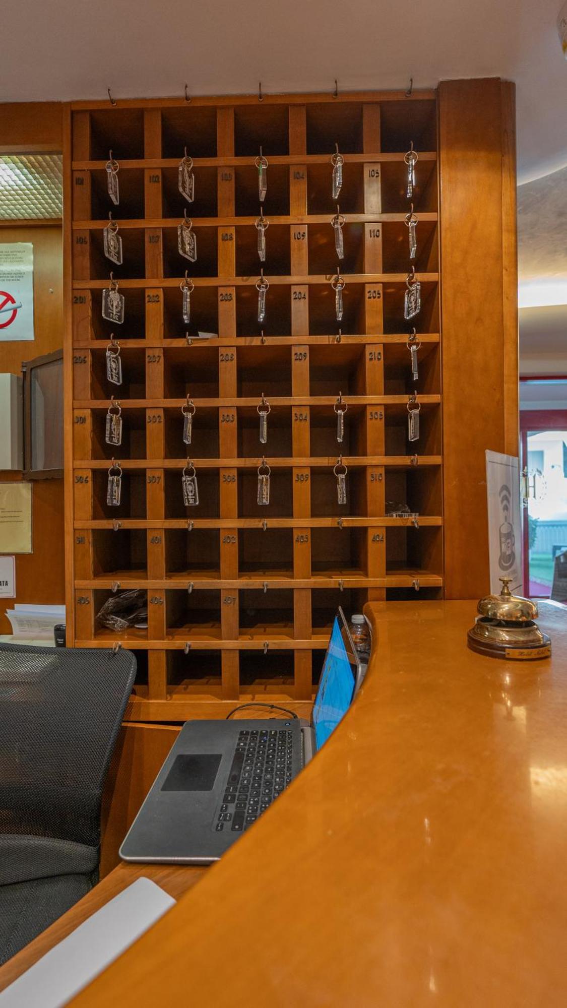 Hotel Nobel リミニ エクステリア 写真