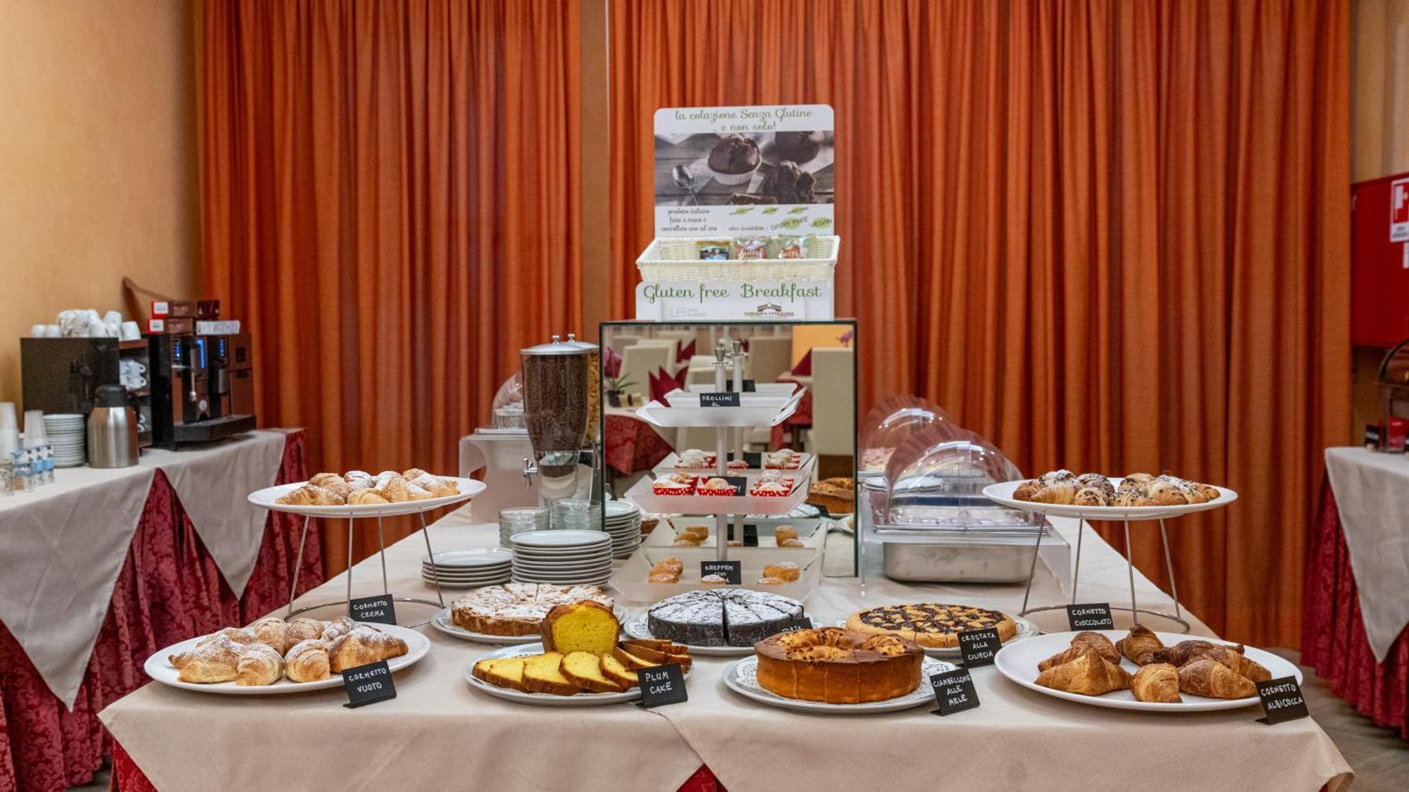 Hotel Nobel リミニ エクステリア 写真
