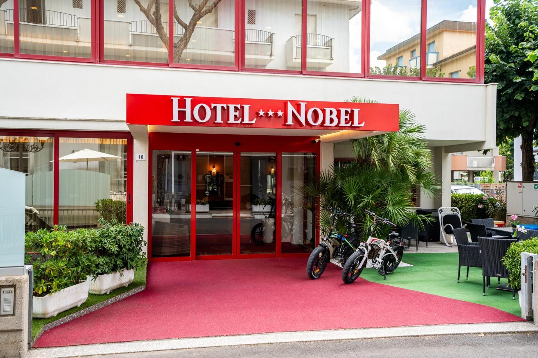 Hotel Nobel リミニ エクステリア 写真